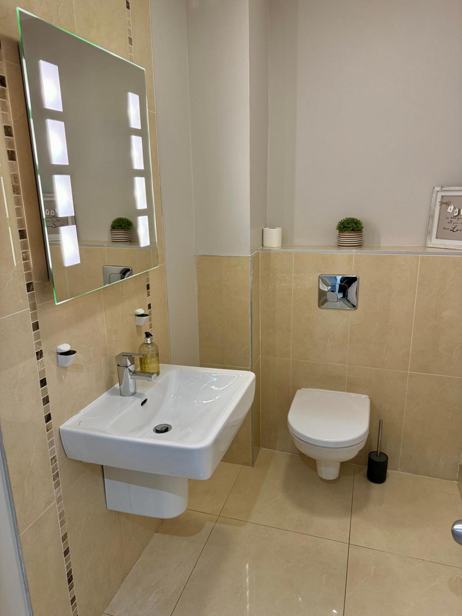 3 Castle Hume Court Holiday House Enniskillen Ngoại thất bức ảnh
