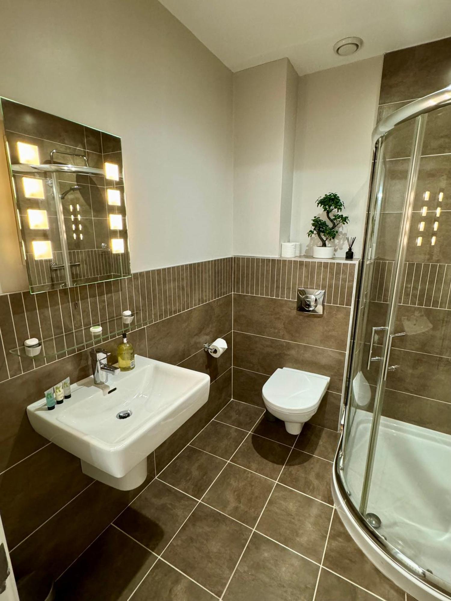 3 Castle Hume Court Holiday House Enniskillen Ngoại thất bức ảnh