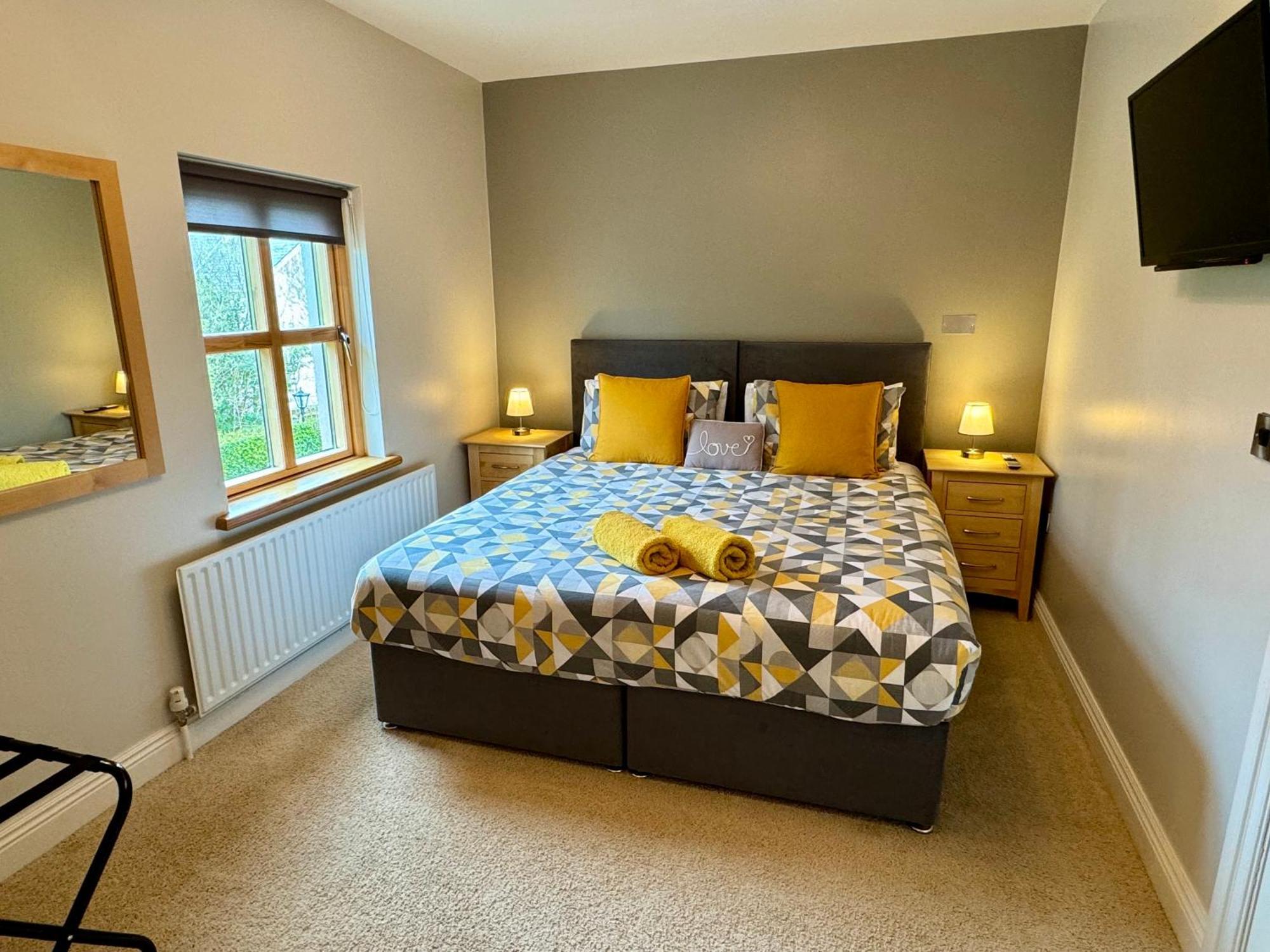 3 Castle Hume Court Holiday House Enniskillen Ngoại thất bức ảnh